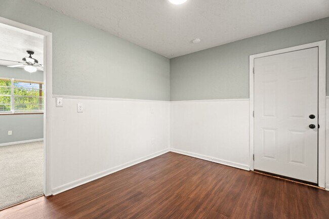 Building Photo - 1029 Hoyt Ave