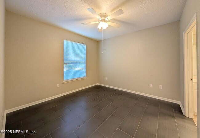 Building Photo - 1300 Riverplace Blvd