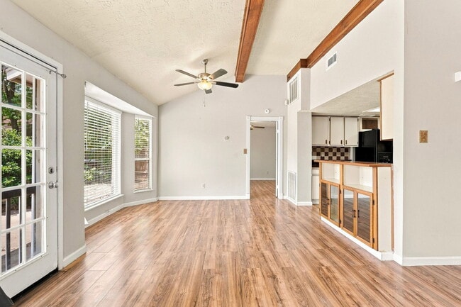 Building Photo - 7623 Kite Hill Dr
