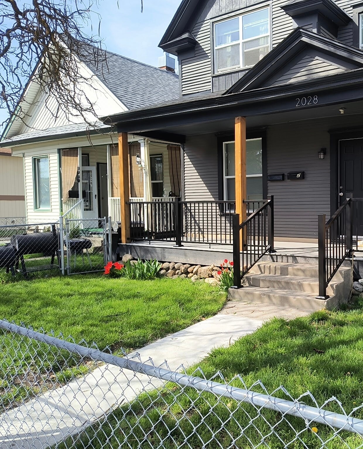 Building Photo - 2028 W Gardner Ave