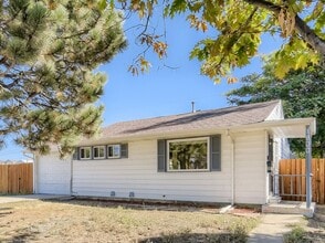 Building Photo - Evolve Real Estate: Recently RENOVATED 2 B...