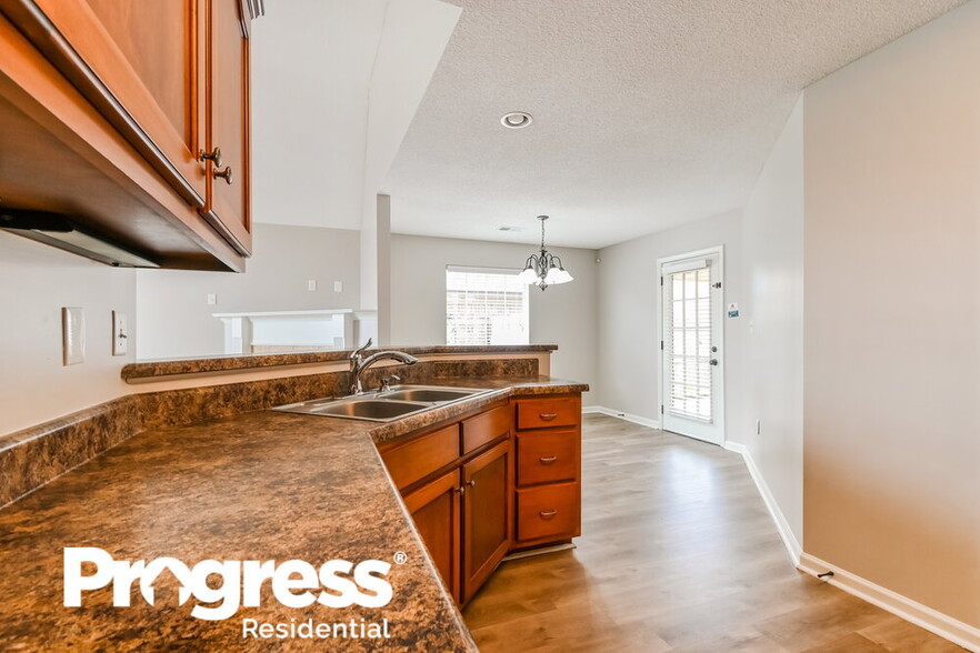 Building Photo - 4331 Genevieve Dr