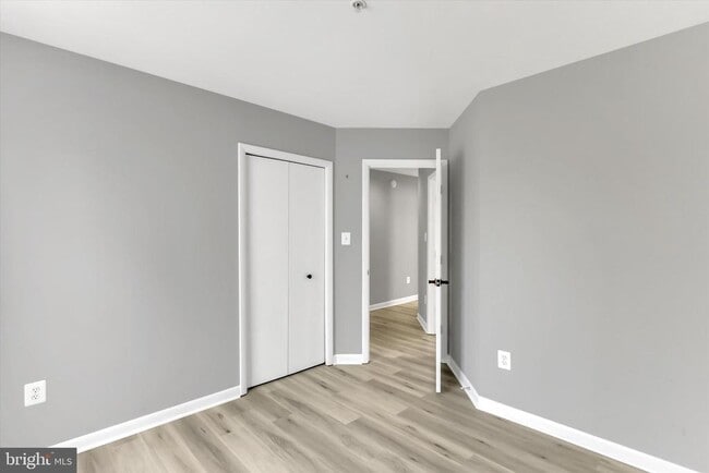 Building Photo - 9411 Royal Bonnet Terrace
