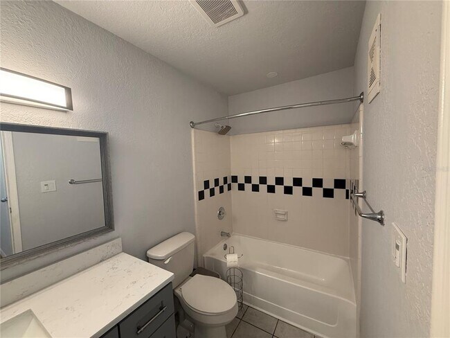 Building Photo - 1400 Gandy Blvd N