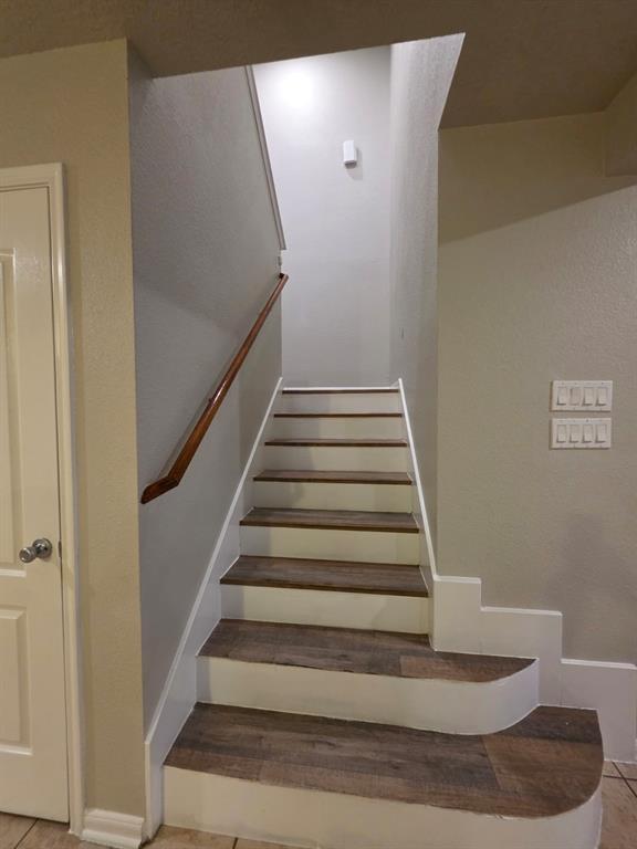 Building Photo - 25335 Briscoe Village Dr