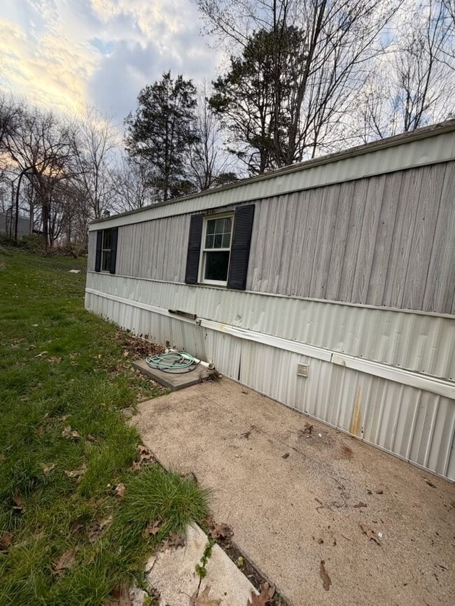 Building Photo - 8100 Yount Rd