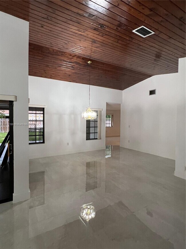 Building Photo - Northwest 167th Terrace, Miami Lakes, FL 33014 - 3 BR 2 BA single-family home