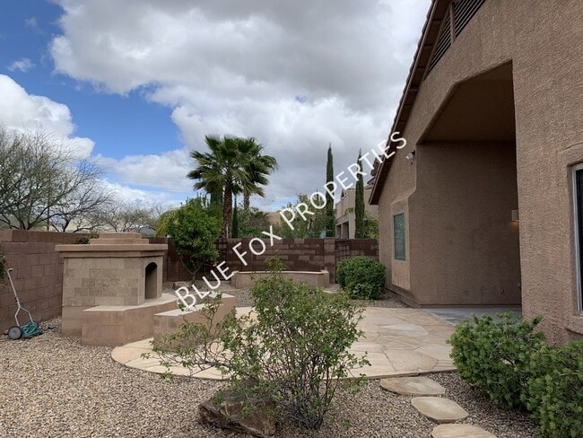 Building Photo - 11921 N Cantata Dr