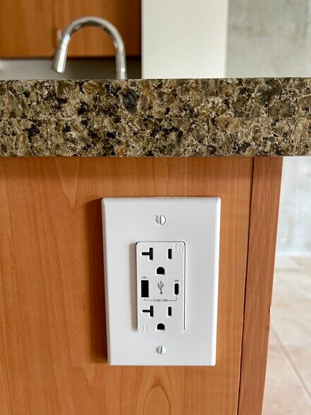 20 Amp USB-C/A Outlet on Kitchen Island - 1080 Park Blvd