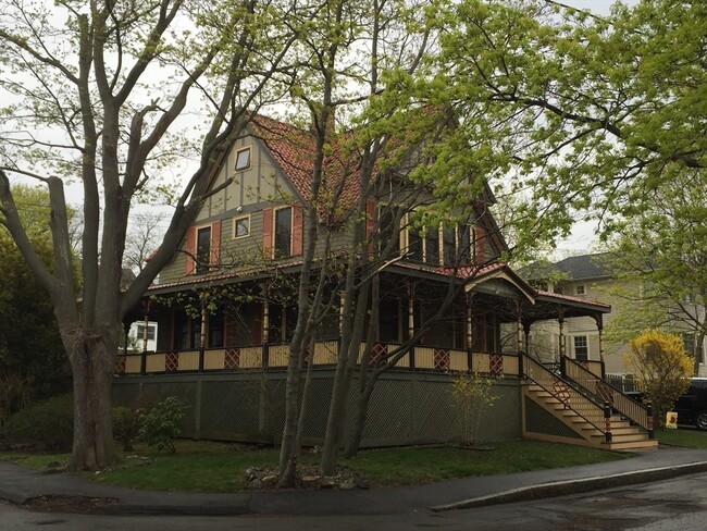 Building Photo - 4 Phillips Rd