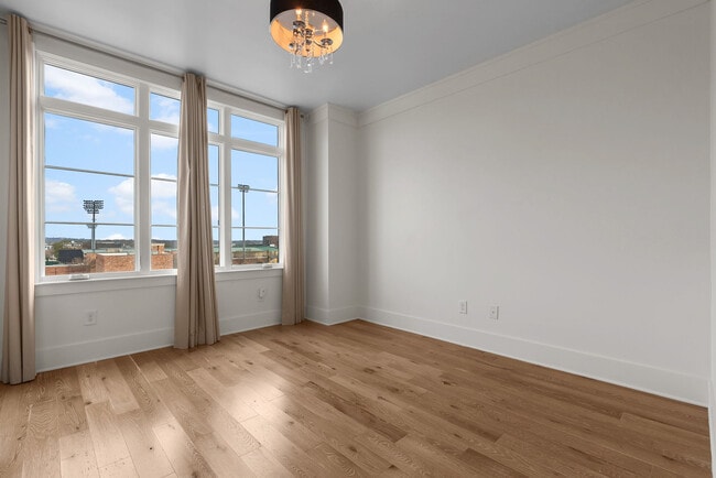 Building Photo - M West