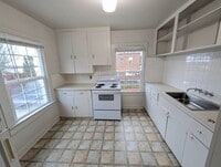 Building Photo - R0566