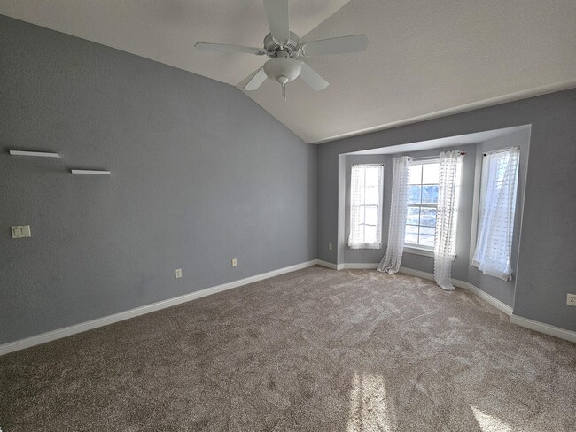 Building Photo - 1850 Stoney Ln