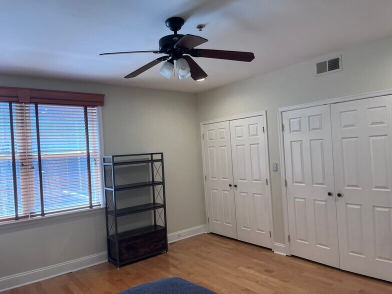 Building Photo - 1438 Columbia Rd NW