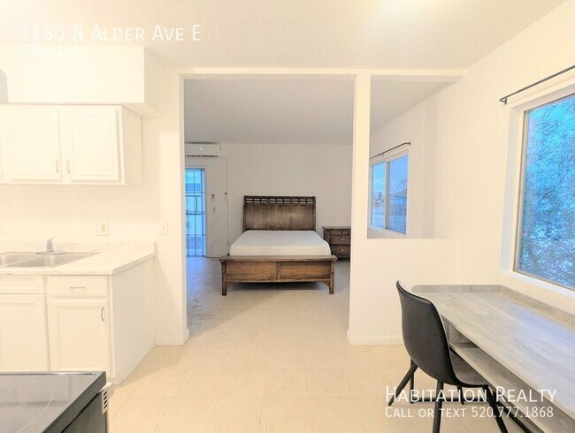 Building Photo - 1180 N Alder Ave