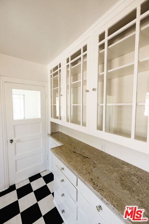 Building Photo - 824 Brent Ave