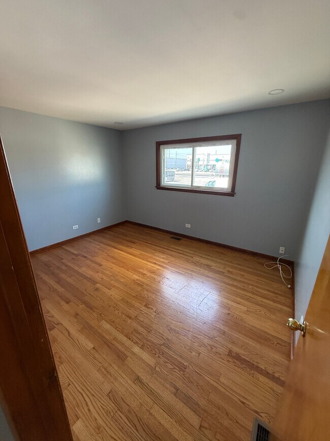 Building Photo - 1834 N 22nd Ave