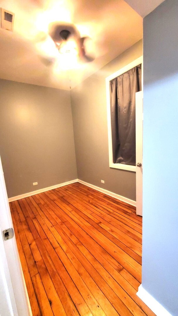 Building Photo - 1337 N Greenview Ave