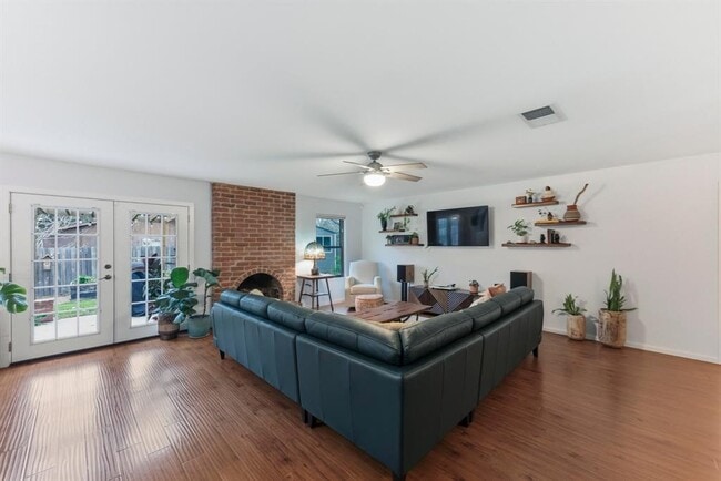 Building Photo - 6609 Lancret Hill Dr