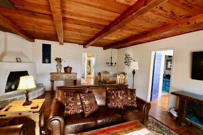 Building Photo - Garcia House: Fully Furnished, Wonderful Hot Tub, Spacious Fenced Outdoor Area, Pet-Friendly too!