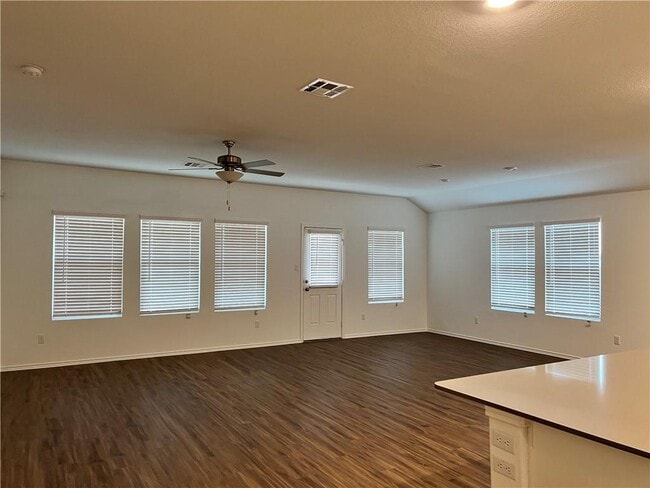 Building Photo - 223 Chickasaw Ln