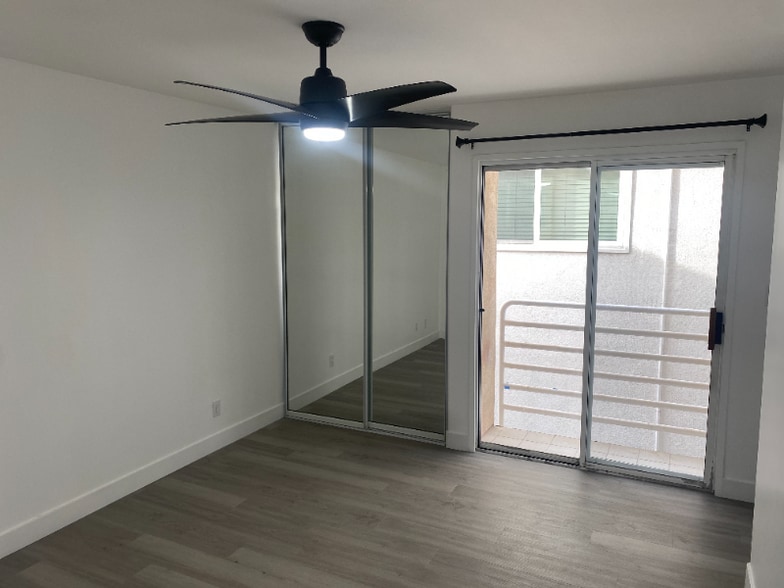 Building Photo - 213 Moonstone St