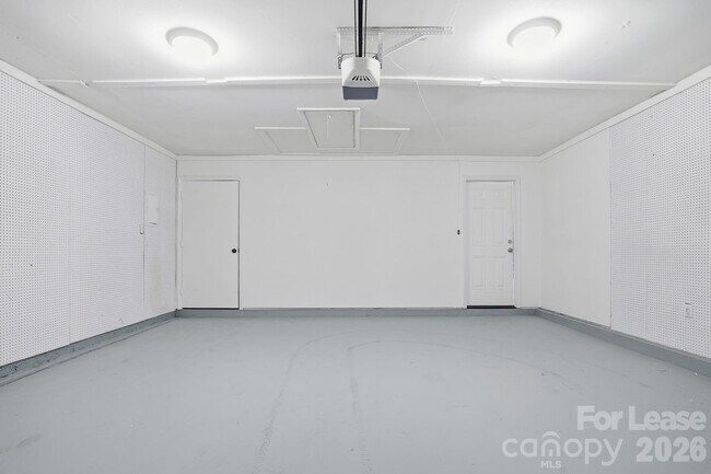 Building Photo - 232 Vista Grande Cir