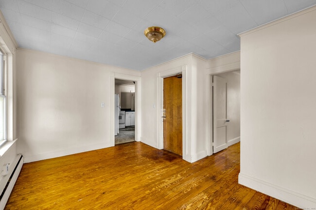 Building Photo - 31 Wolcott Ave