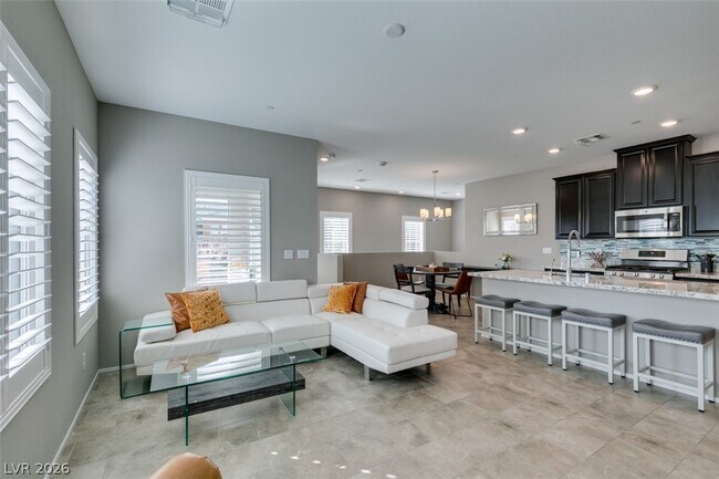 Building Photo - 545 Teovani St