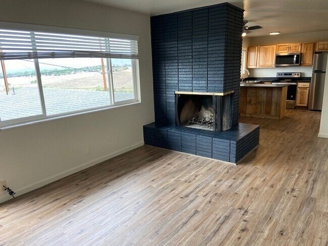 Building Photo - North Reno Two Bedroom Condo Near UNR