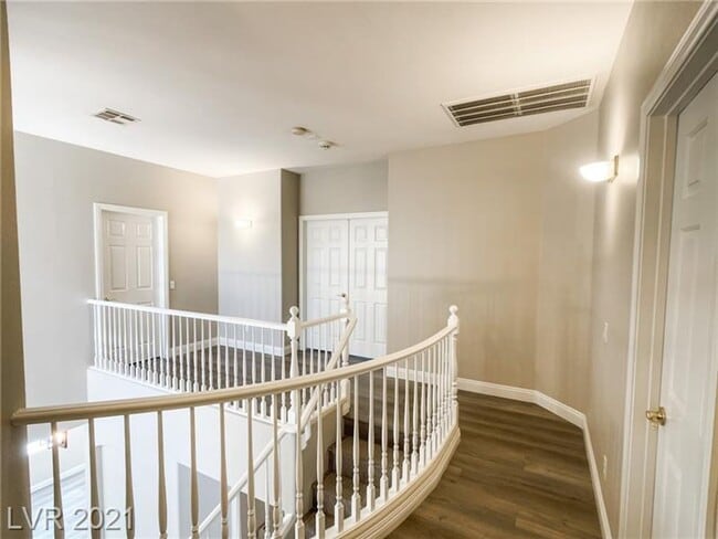 Building Photo - Coming Soon 8/1/25 - Beautiful Summerlin P...