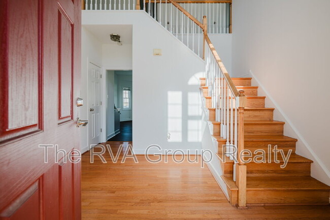 Building Photo - 4900 Lofton Dr