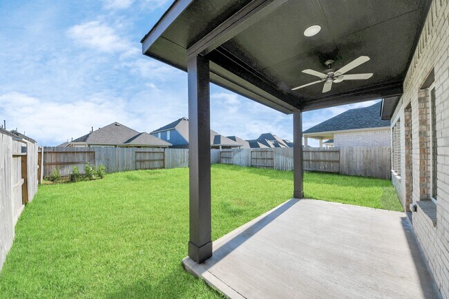 Building Photo - 21650 Wave Holw Dr