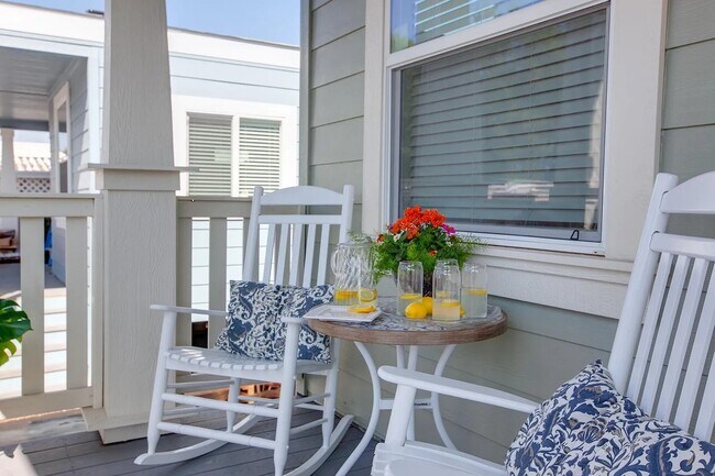 Building Photo - 30 Dart St