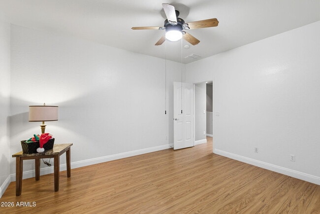 Building Photo - 6206 W Buckhorn Trail