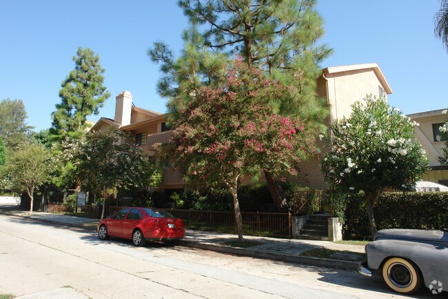 Building Photo - Sandpiper Apartments