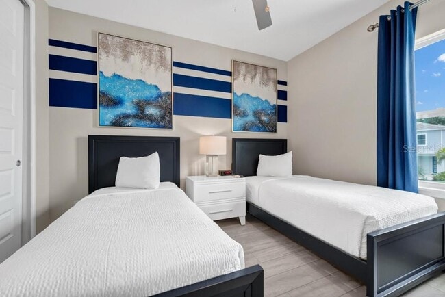 Building Photo - 7846 Spectrum Dr