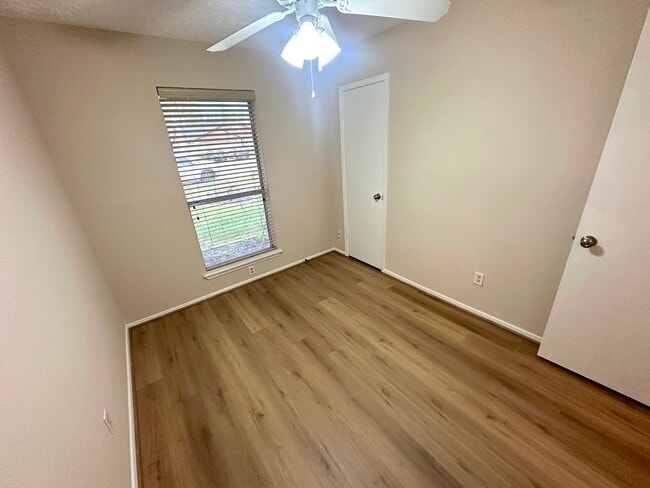 Building Photo - 18703 Lippizaner Dr