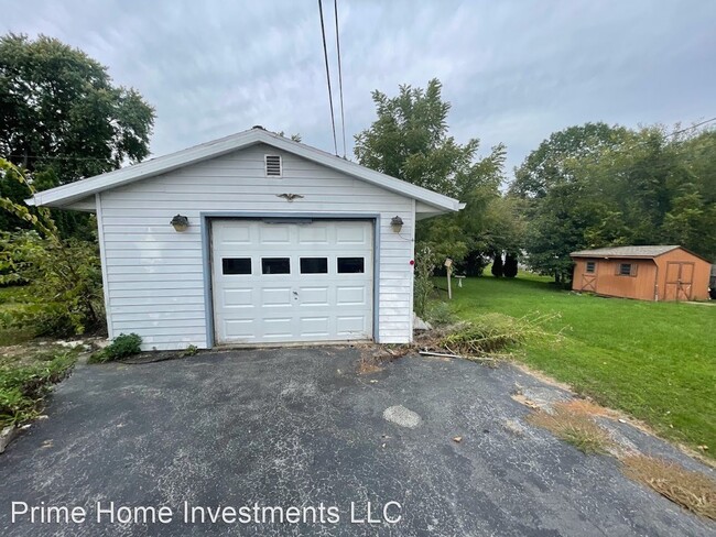 Building Photo - 3 br, 1 bath House - 1063 Henn Ave - 1063 ...