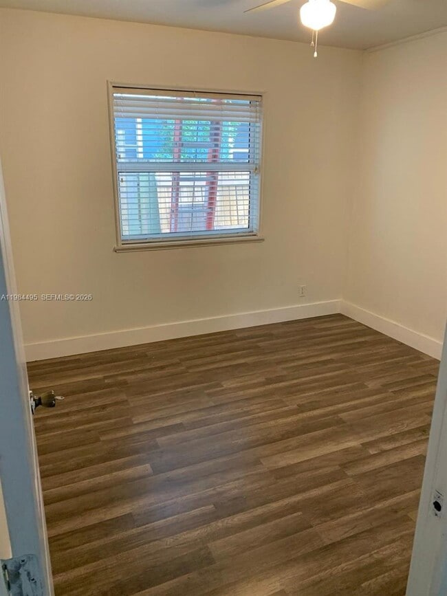 Building Photo - 1511 SW 4th Ave