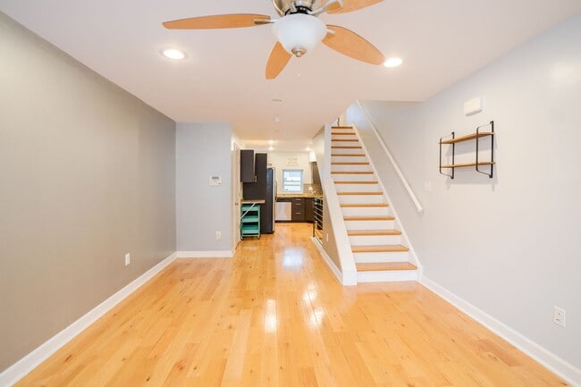 Building Photo - Contemporary Three Bedroom Home in Point Breeze
