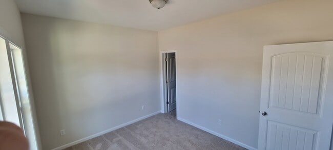 Building Photo - 559 Mitscher Wy