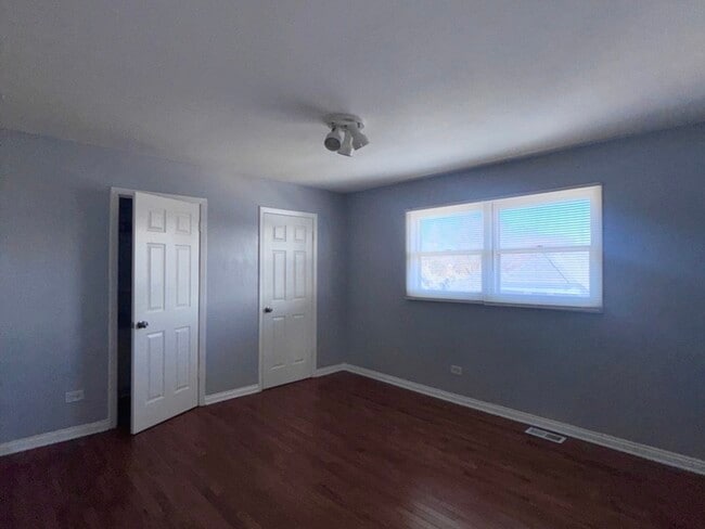 Building Photo - 43 W Ann St