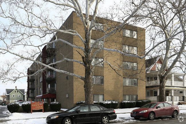 Building Photo - Glen Cove Apartments