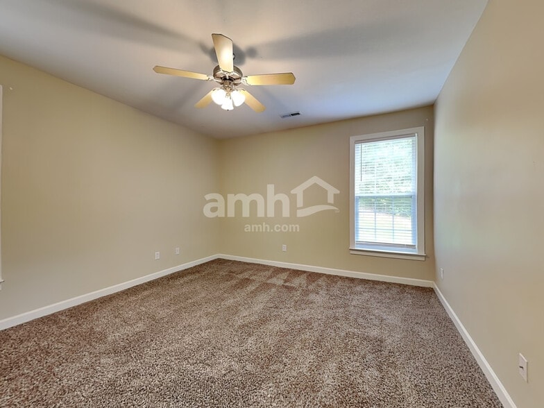 Building Photo - 16 Greenbranch Way