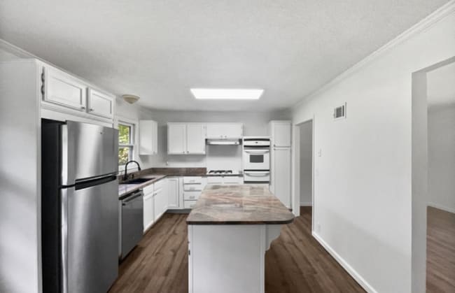 Building Photo - 7701 E 118th Terrace