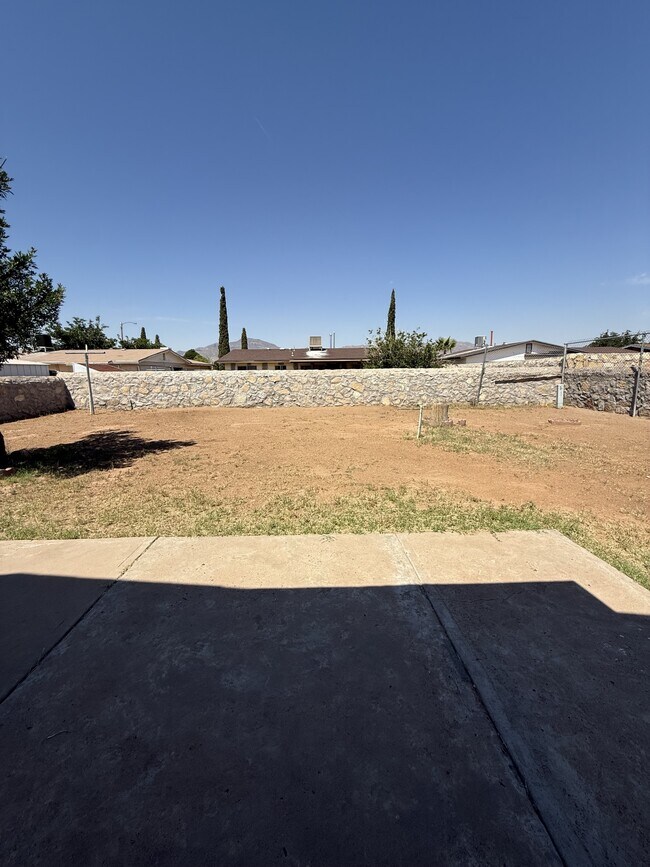 Building Photo - 10709 Opalstone St