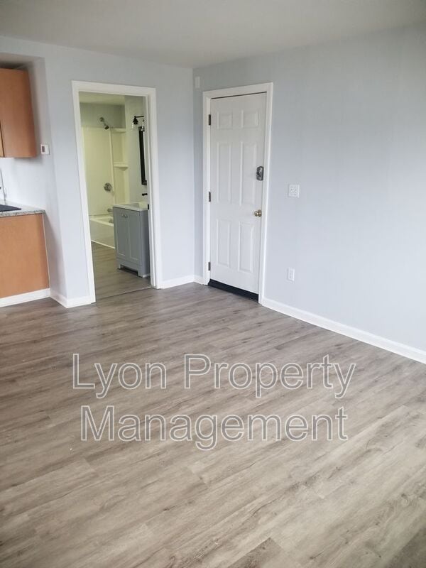 Building Photo - 12 Clark Ct