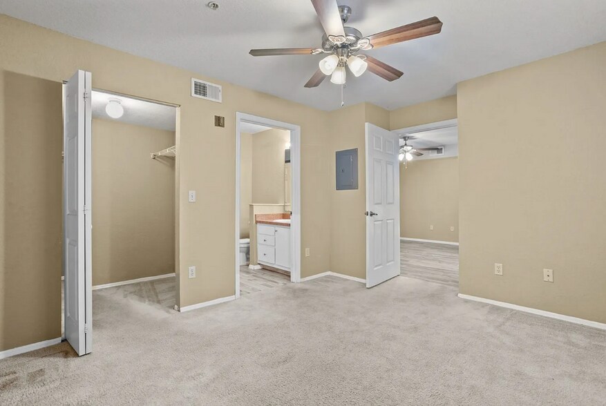 Building Photo - 826 Camargo Way