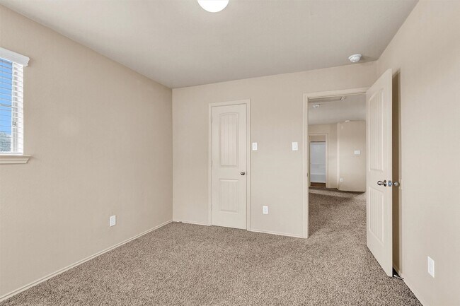 Building Photo - 2119 Treasure Mountain Dr